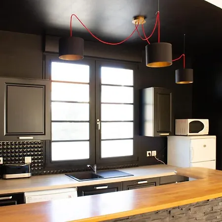 Guestready - Spacious 3-bdr Flat With Private Terrace And Parking